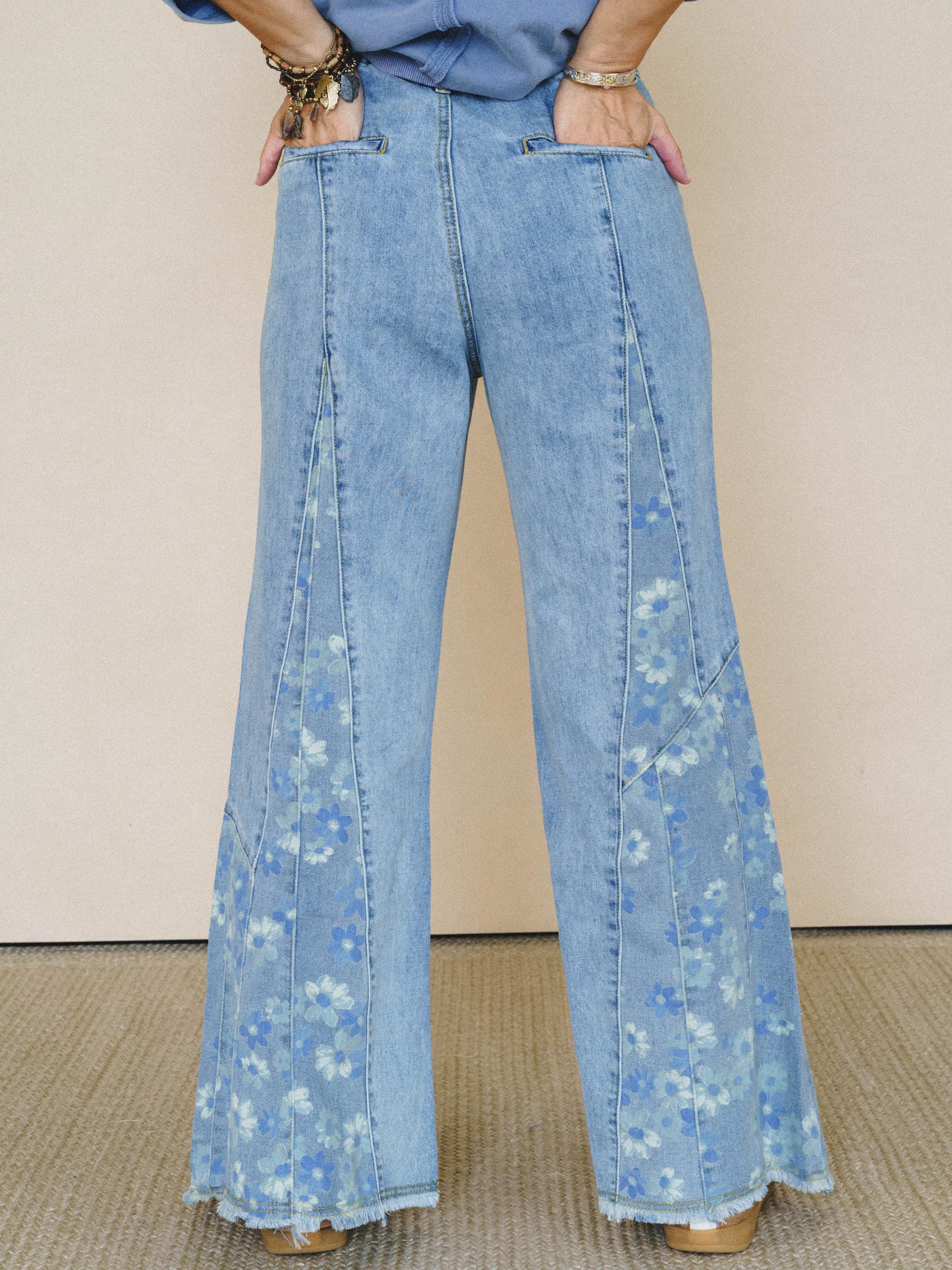 Artful Idea Jeans
- Washed Denim