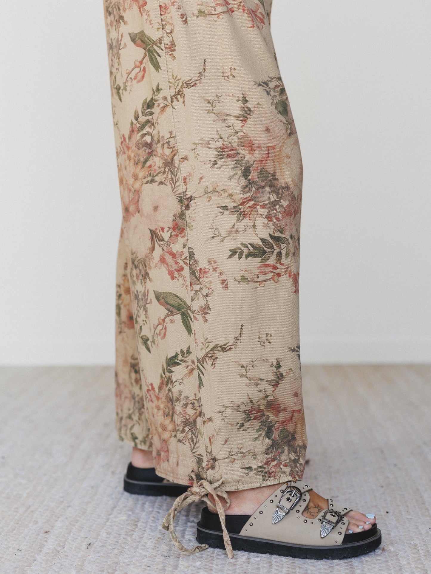 Season of Florals Pants - Tan