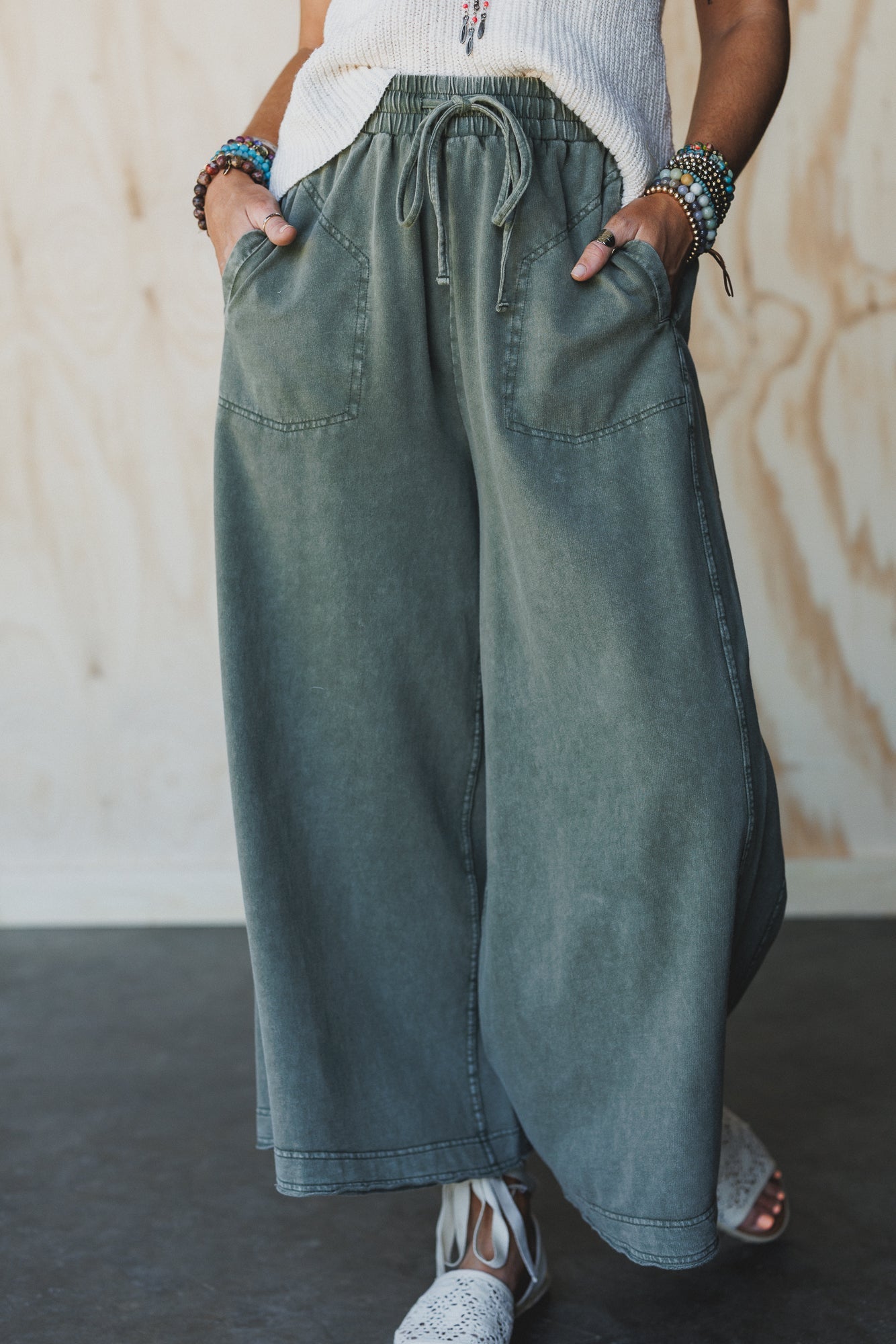 Relaxing Robin Front Pocket Wide Leg Pants - Olive