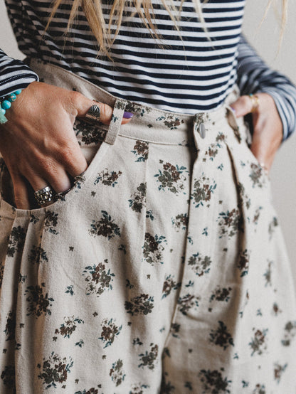 Sweet Memory Floral Pleated Pants - Natural