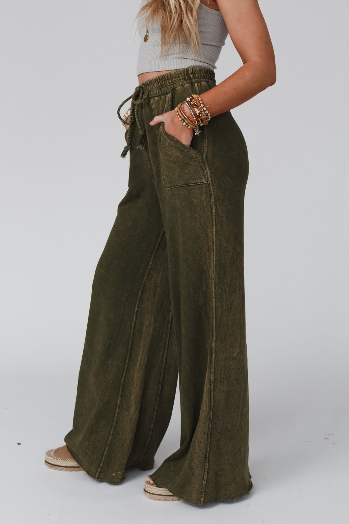 Relaxing Robin Wide Leg Pant - New Olive
